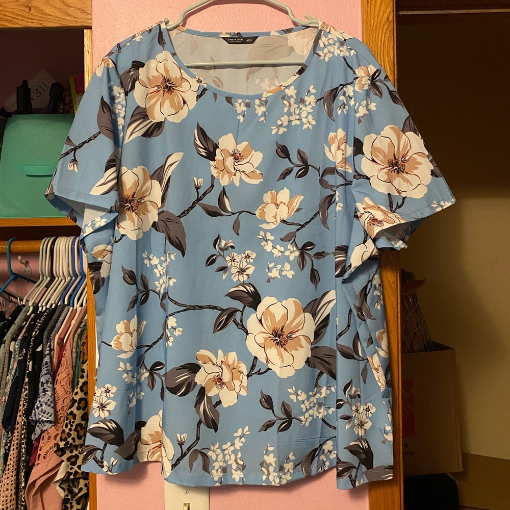 Light Blue Floral Blouse 4x